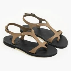 Η καλύτερη συμφωνία ✨ Πολύ καλή προσφορά 🧨 IRIS Basic δερμάτινα ίσια πέδιλα - Λαδί ⌛ ✨