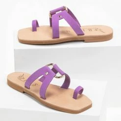 ΧΟΝΔΡΙΚΟ ΕΜΠΟΡΙΟ 🛒 Τοπ 10 🥰 IRIS Σανδάλια δερμάτινα καρέ με μεταλλική αγκράφα - Μωβ ανοιχτό ⭐ 💯