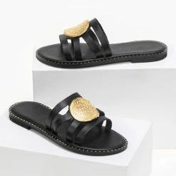 Φτηνός ⌛ Τοπ 10 🔔 IRIS Σανδάλια δερμάτινα με ανάγλυφη αγκράφα - Μαύρο 🌟 🥰