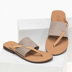 Ολοκαίνουργιο ⭐ Καλύτερη πώληση 😉 Σανδάλια Estil δερμάτινα με φάσα και λουράκι - Γκρι 🥰 🌟