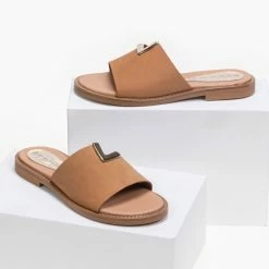 Συμφωνίες ✨ ΧΟΝΔΡΙΚΟ ΕΜΠΟΡΙΟ 🎁 Σανδάλια Estil δερμάτινα με μέταλλο - Κάμελ 🎉 👏