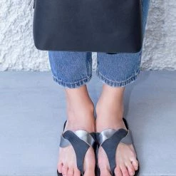 Το φθηνότερο 🎉 Best Pirce 💯 Δερμάτινες σαγιονάρες Estil με διχρωμία - Μαύρο 😍 🔔