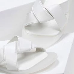 Προώθηση 👍 Πολύ καλή προσφορά 👍 The Fashion Project Πέδιλα φλατ με σόλα από λάστιχο - Λευκό ⌛ 🛒