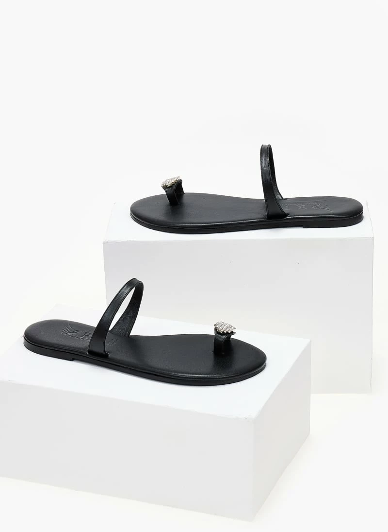 Τοπ 10 🥰 Ολοκαίνουργιο 😀 IRIS Σανδάλια δερμάτινα με Strass στο δάκτυλο - Μαύρο 🔥 🎁 - Image 5