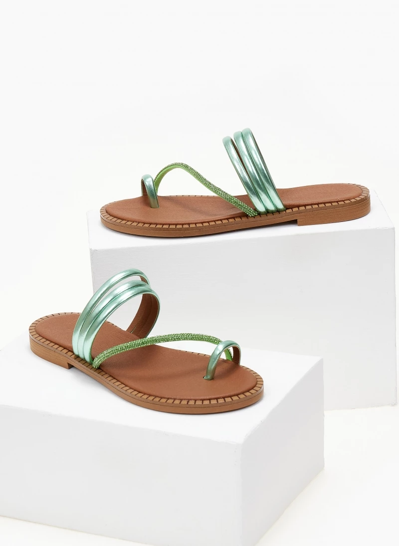 Η καλύτερη συμφωνία 🔥 Αγορά 👍 Σανδάλια δερμάτινα TFP με λοξό Strass λουράκι - Πράσινο 🛒 😍 - Image 4